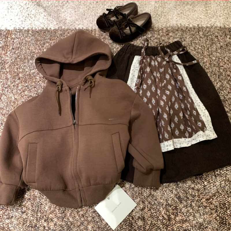 Σετ δύο τεμαχίων για κορίτσια: τοπ από βαμβάκι и φούστα από corduroy για άνοιξη-φθινόπωρο, χαλαρό στυλ