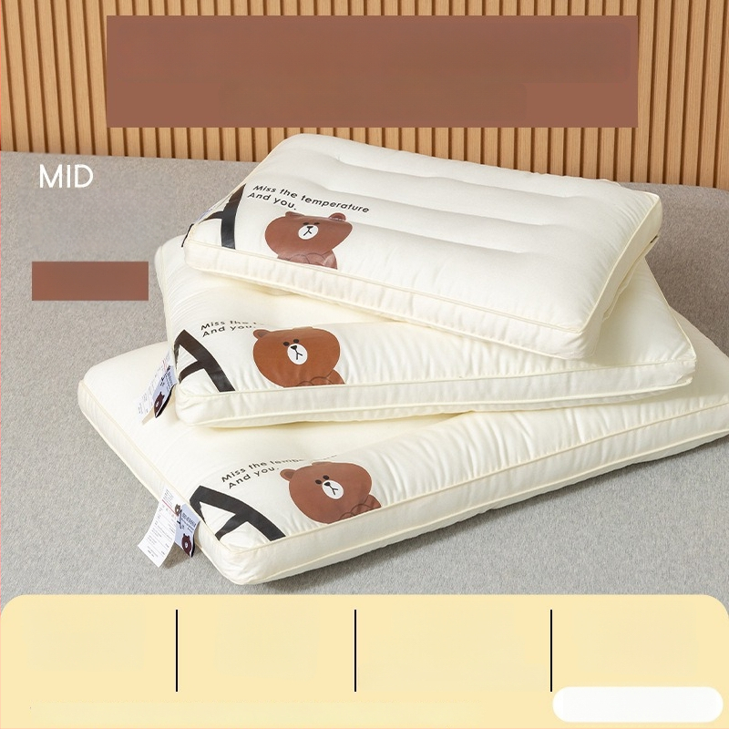 Παιδικό μαξιλάρι — ορθογώνιο σχήμα; γέμισμα από μικροϊνες με αντιβακτηριακή ίνα; εξωτερικό ύφασμα 100% βαμβάκι