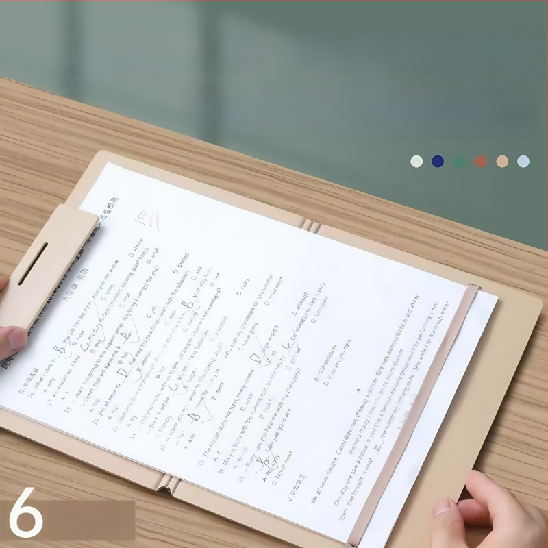 Műanyagból készült, egy klipezzel ellátott dokumentumtartó, függőleges elrendezésű, hátsó szélesség kb. 167 mm