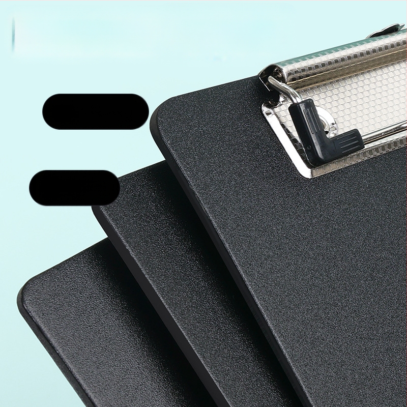 Plasztikus lemezcsipesz A4 dokumentumokhoz, lemez vastagsága 3 mm, méretek 235×315 mm, függő irattartó