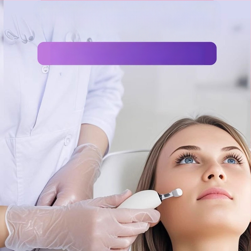 Egyszer használatos masszázs kesztyű PVC-ből, csúszásmentes, átlátszó kialakítás, vastagság legfeljebb 0.05 mm, Yingke modell