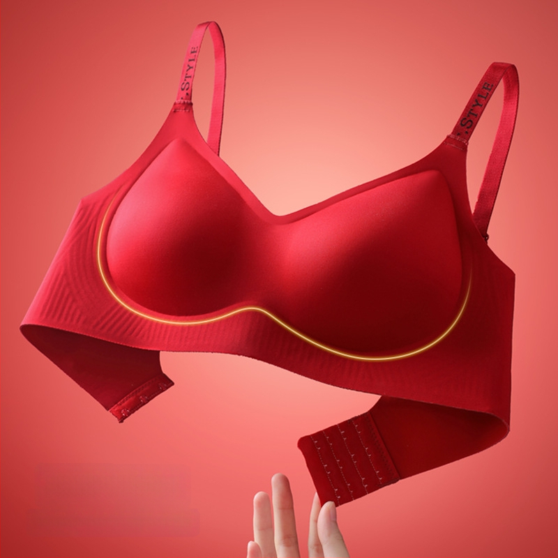 Női seamless fehérnemű készlet, 3/4 kosár, vékony formázott kosár, acélgyűrű nélkül, anyag: nylon/poliamid 75%, hátul négy sor kapocs