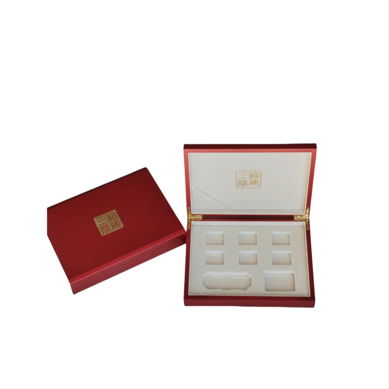 Ξύλινο κενό δώρου κουτί για συσκευασία χαπιών Pien Tze Huang Angong Niuhuang, μοντέλο 013, υλικό: ξύλο (fiberboard), τεχνική: ζεστή εκτύπωση με ασημένιο φινίρισμα, επένδυση: EVA βαμβάκι