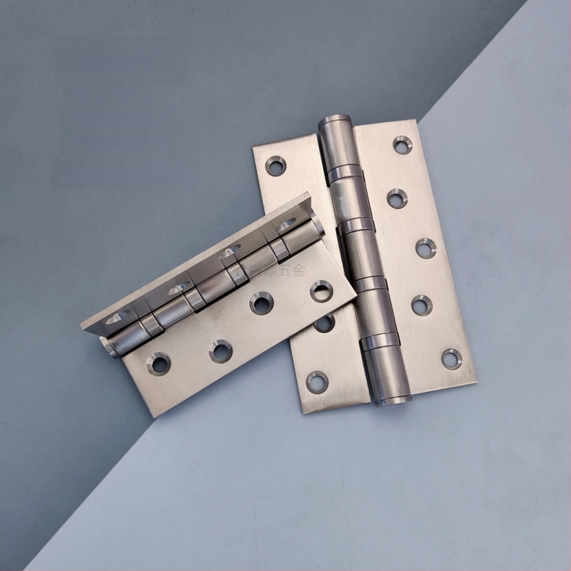 Szekrényajtó zsanér, rozsdamentes acélból, csiszolt felület, lapos nyitású modell, modern minimalista dizájn