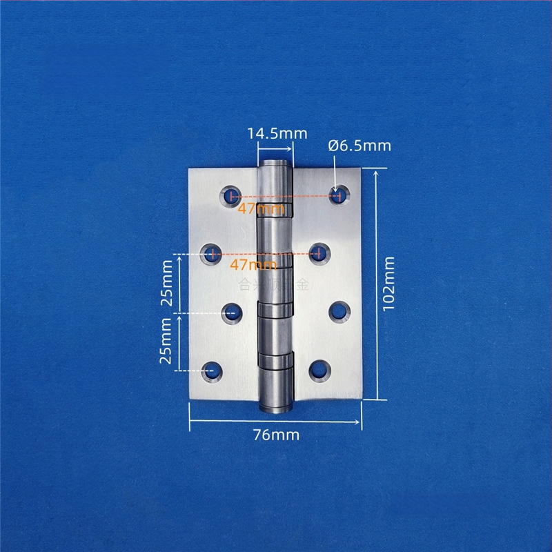Szekrényajtó zsanér, rozsdamentes acélból, csiszolt felület, lapos nyitású modell, modern minimalista dizájn