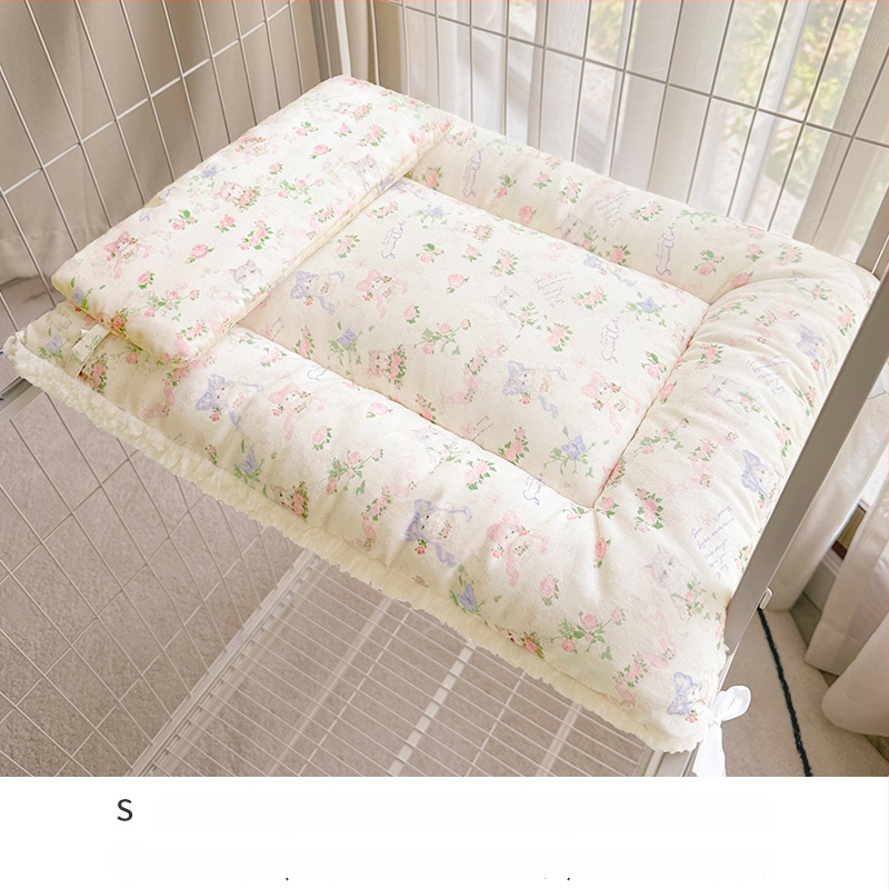 Специална котешка постелка за клетка, зимна топла платформа и котешко гнездо за сън, удебелена за зимата — плюш; Произход: Германия; Марка: Xinji; Миеща се; Монтаж: свободна инсталация