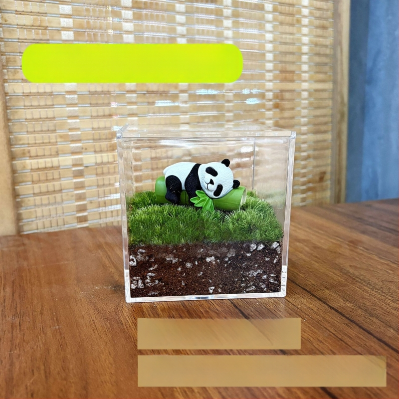 Peisaj mic cu mușchi în sticluță pentru birou – lucrat manual, din plastic, personalizare disponibilă cu imprimare a logo-ului, potrivit ca cadou de afaceri