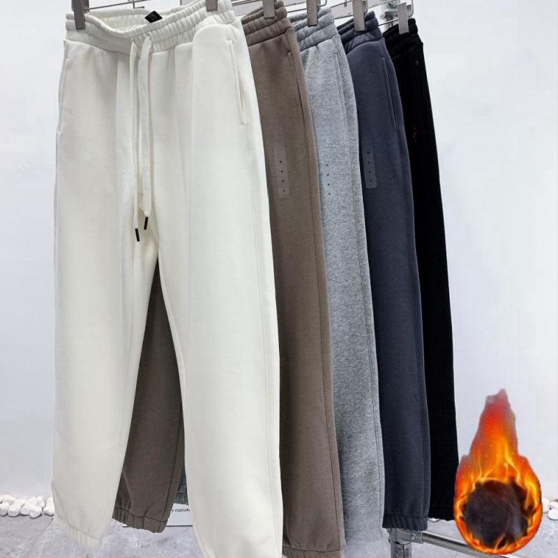 Памучни свободни спортни панталони с бродерия на конче, средна висока талия, микроеластичност, прави крачоли, 95% памук, 320 g