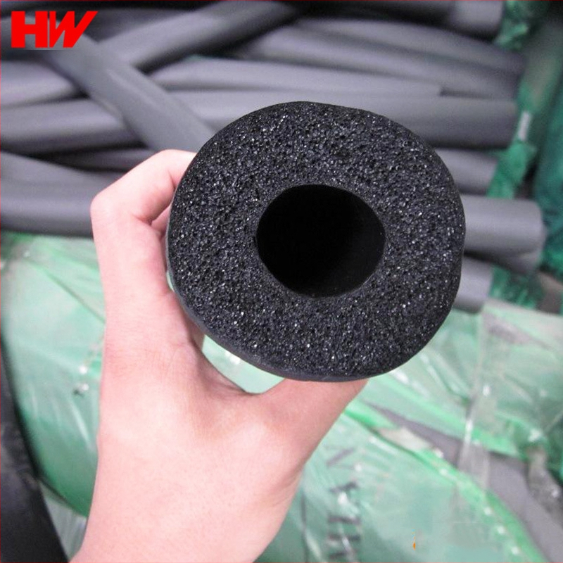 Țeavă izolantă din cauciuc și plastic, tubulară cu formă bule; pentru sisteme HVAC apă caldă/rece; miez: fibre de poliester; conductivitate termică 0,035 W/mK; temperatură de funcționare 350°C