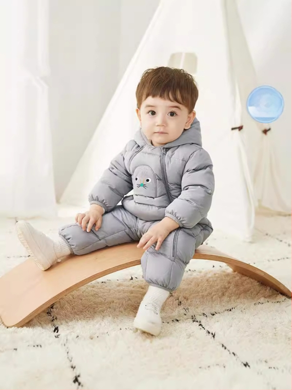 Detský overal s kačím perím – hrubý, s kapucňou, voľný strih, pre deti 1–3 roky