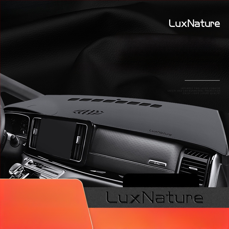 Covoraș din piele pentru bordul central cu logo-ul mărcii — Cod produs Ltao710675412364