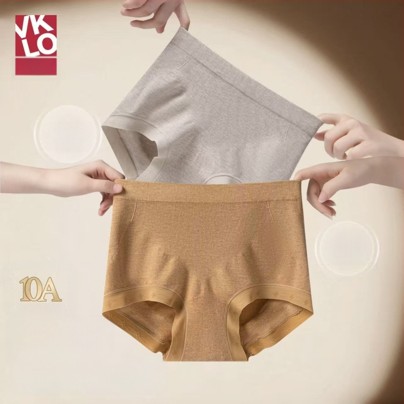 Dámske boxerky z modalového materiálu, stredne vysoký pás, elastické a priedušné, obsahujú 80–90% modálu a viskózovú podšívku