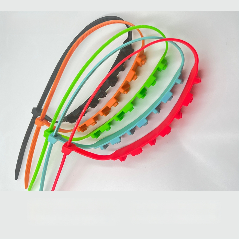 Dispozitiv de tracțiune pentru anvelope, pentru vehicule cu trei sau patru roți, din nylon; Marcă: Altă