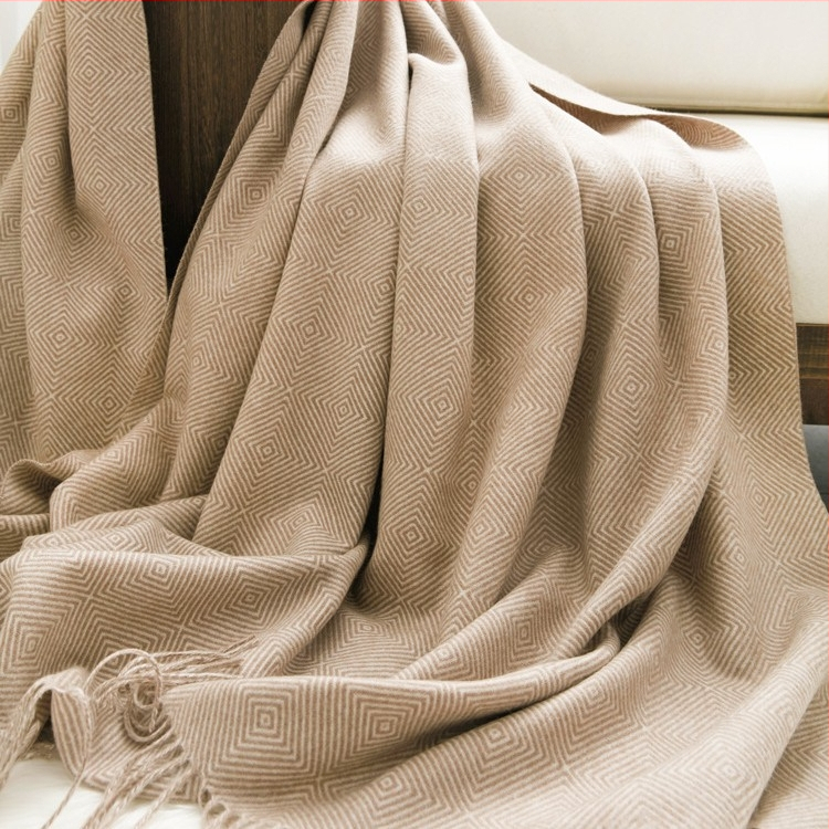 Neck ballet pătură de lână cu carouri geometrice, 100% lână, 800-999 g, pentru toate anotimpurile