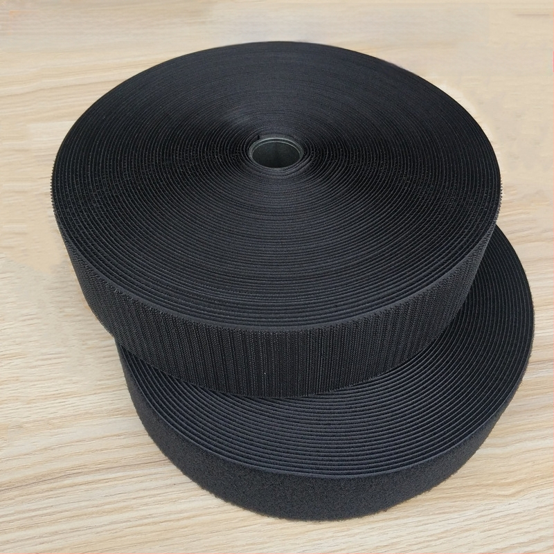 Велкро лента за закопчаване за шиене — 50% найлон + 50% полиестер; за облекло, обувки и шапки.