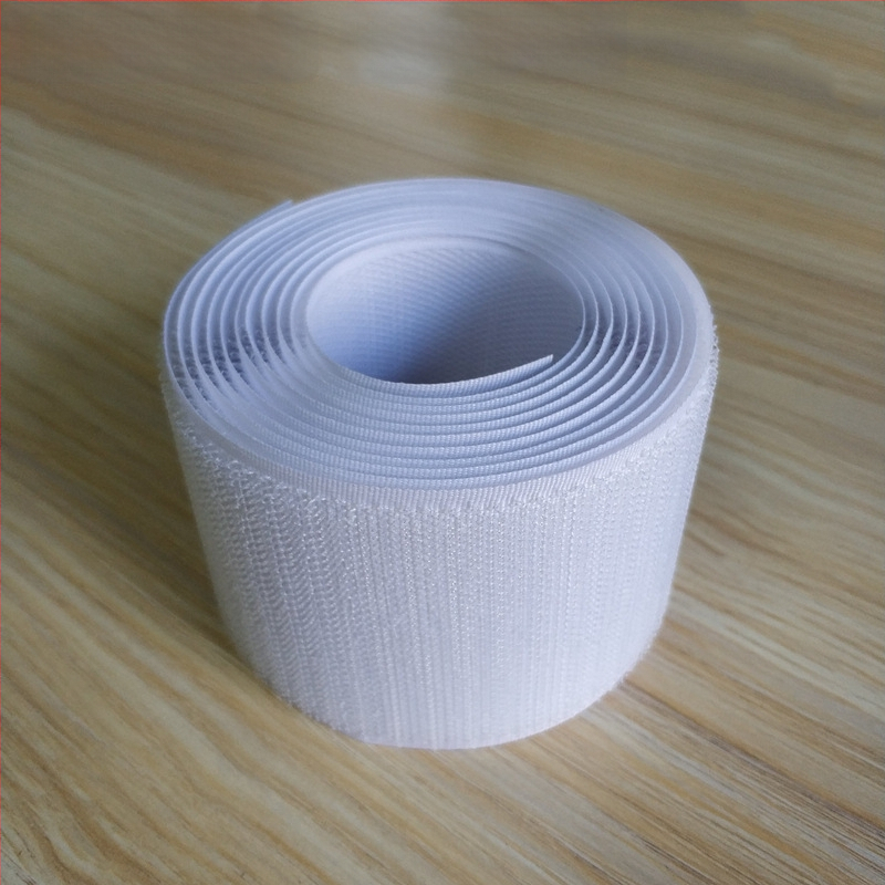 Велкро лента за закопчаване за шиене — 50% найлон + 50% полиестер; за облекло, обувки и шапки.