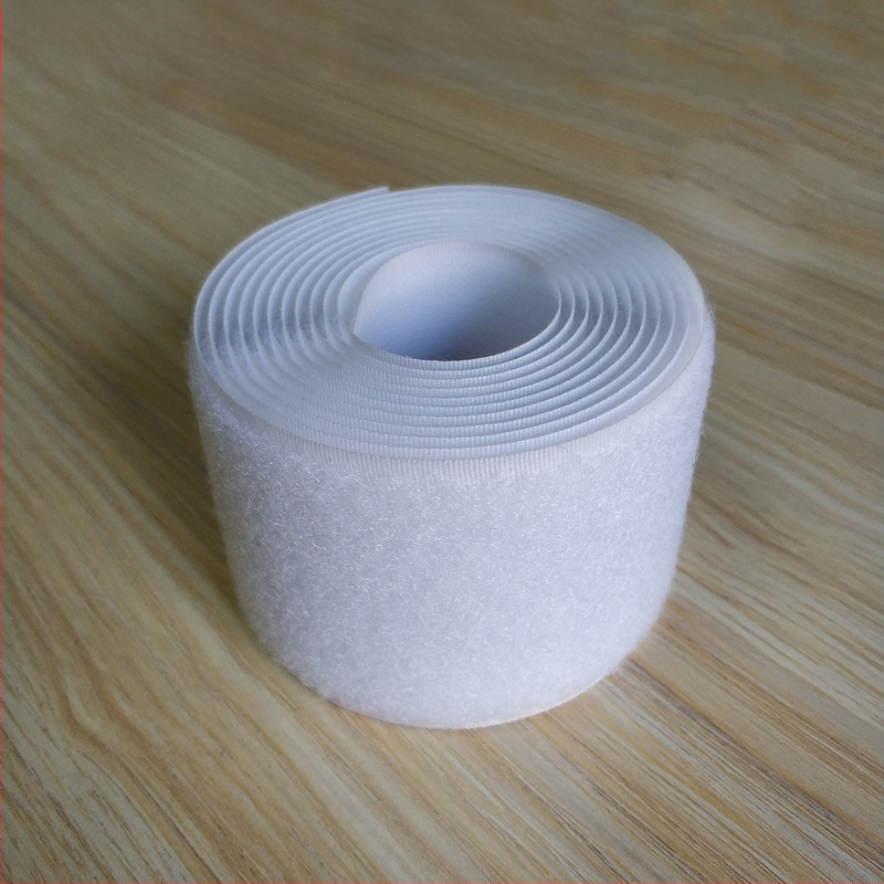 Велкро лента за закопчаване за шиене — 50% найлон + 50% полиестер; за облекло, обувки и шапки.