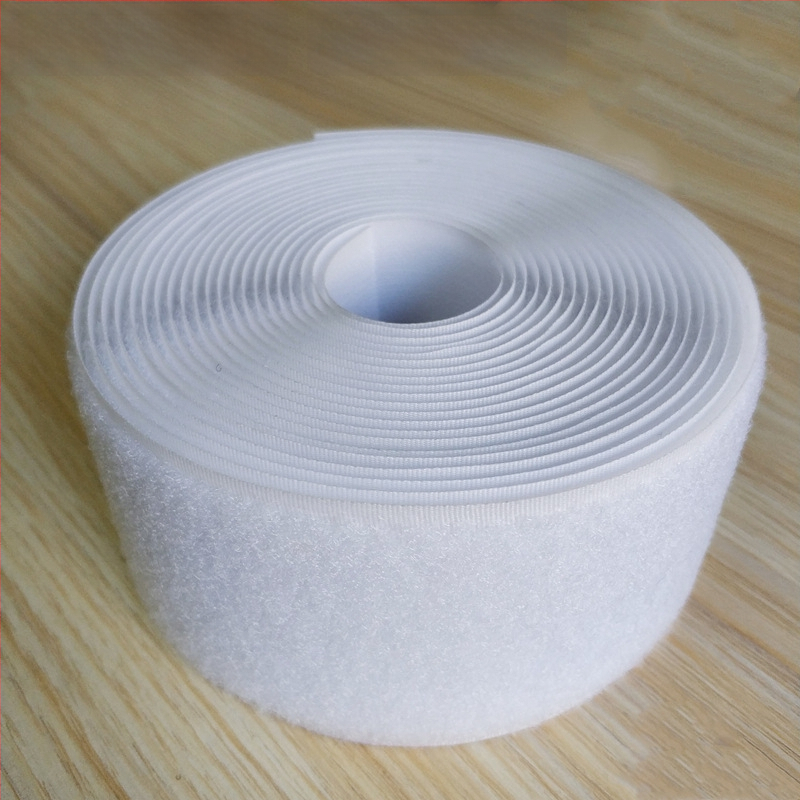 Велкро лента за закопчаване за шиене — 50% найлон + 50% полиестер; за облекло, обувки и шапки.