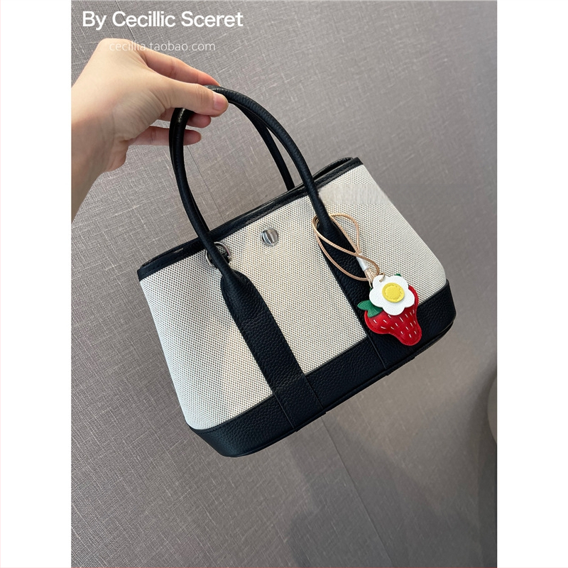 Χειροποίητο κρεμαστό τσάντας, 3D φράουλα, διακόσμηση φρούτων, PU υλικό, φθινοπωρο 2025