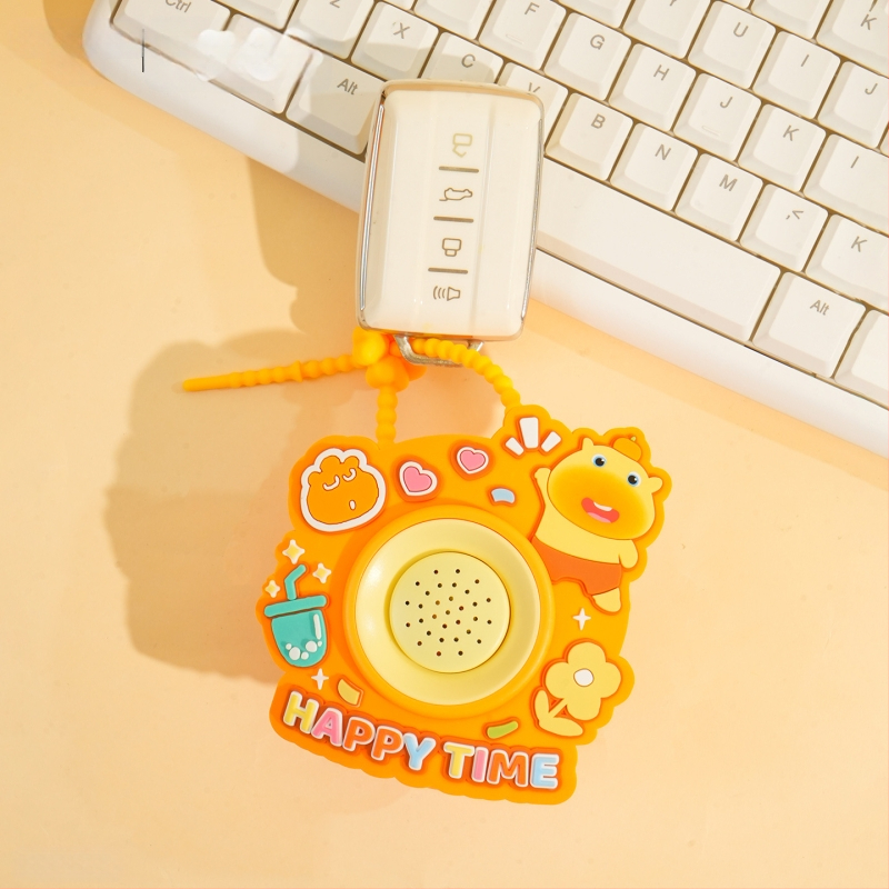 Capybara LuLu карикатурен ключодържател, PVC материал, аксесоар за чанта и играчка, IP одобрен (аниме игри)