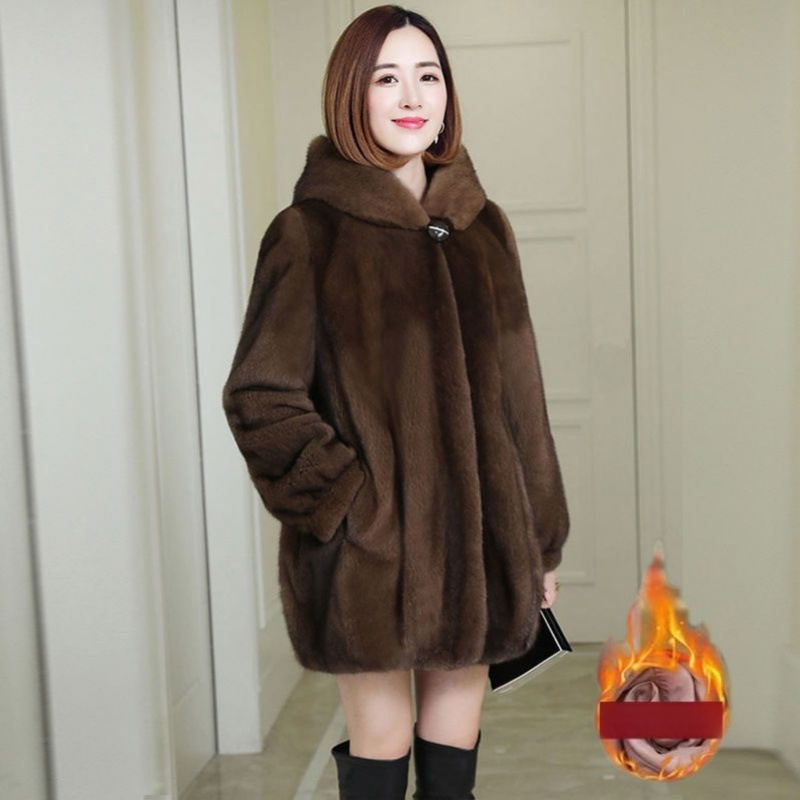 Női Mink Chenille kabát kapucnival — laza szabás, középhosszú, cipzár