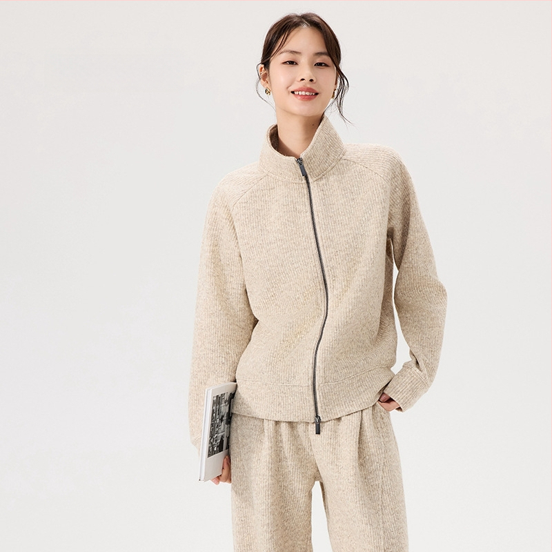 Női kardigán függőleges csíkokkal, vast anyag, laza szabás, hosszú ujjú, cipzárral záródó