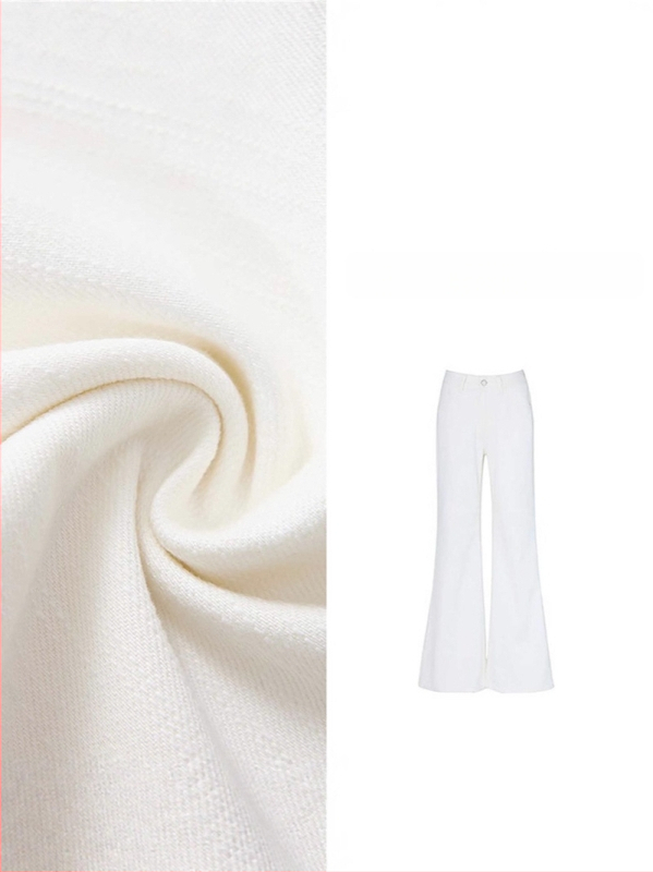 Jeanși cu siluetă micro-flare, denim cu căptușeală din fleece, talie înaltă, poliester 30–50%