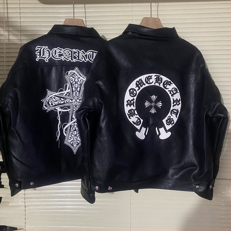 Δερμάτινο μπουφάν PU, γιακά τύπου Lapel, μονόκουμπωτο κλείσιμο, φαρδιά γραμμή, πλαϊνές τσέπες, διακοσμητικά κεντήματα με διασταυρωμένο σχέδιο