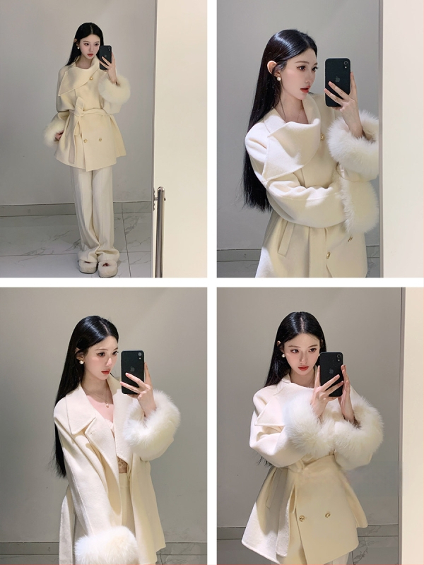 Palton damă reversibil cu blană de vulpe și amestec lână-cashmere, siluetă cu talie accentuată, țesătură corduroy, iarna 2025, conținut blană de iepure sub 30%