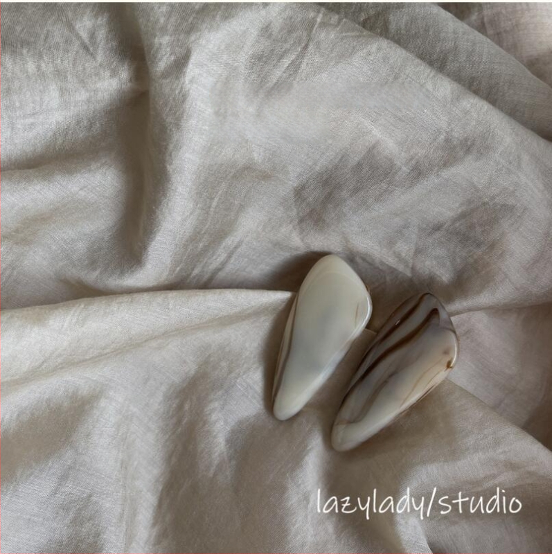 Акрилен клип за коса с форма на клюн - Maca Baka, ръчна изработка, дамски аксесоар за глава, мармурен кант