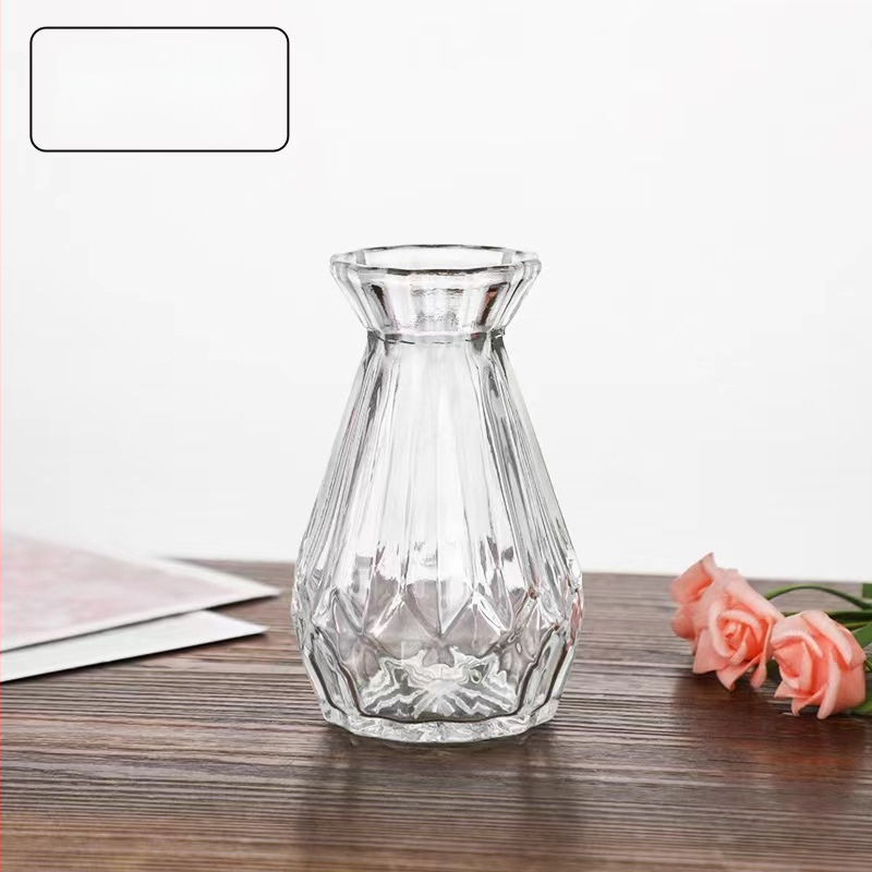 Γυάλινο βάζο Half Moon Bay με μπαμπού σε υδάτινη καλλιέργεια και κρίνο – διακόσμηση σαλονιού σε σκανδιναβικό στυλ με αποξηραμένα λουλούδια