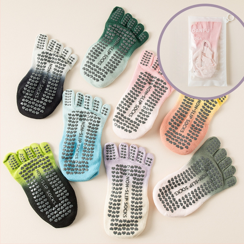 Петопръстни дамски йога чорапи, антихлъзгаща/антифрикционна функция, градиентен модел, памук 70-80%, за летния сезон.