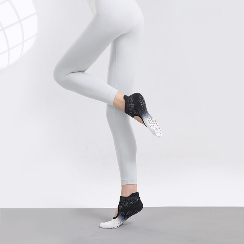 Йога чорапи с противохлъзгаща повърхност, абсорбиращи пот, петопръстни чорапи със разделени пръсти, танцови чорапи без пета, памук