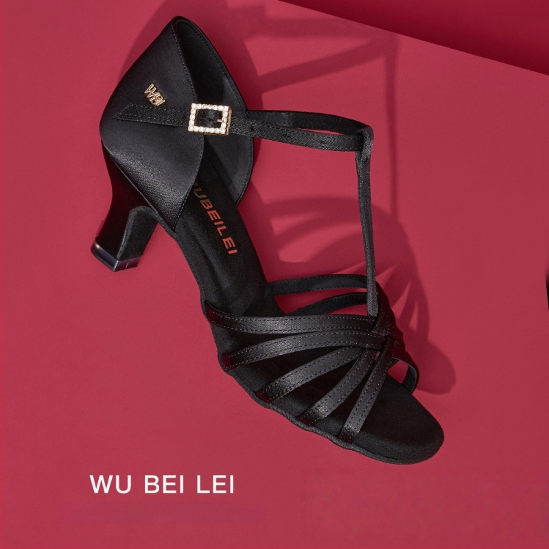 Ženske latino plesne cipele s pet remena u obliku slova T — gornji dio od svile, potplat od velura, prozračne, otporne na habanje