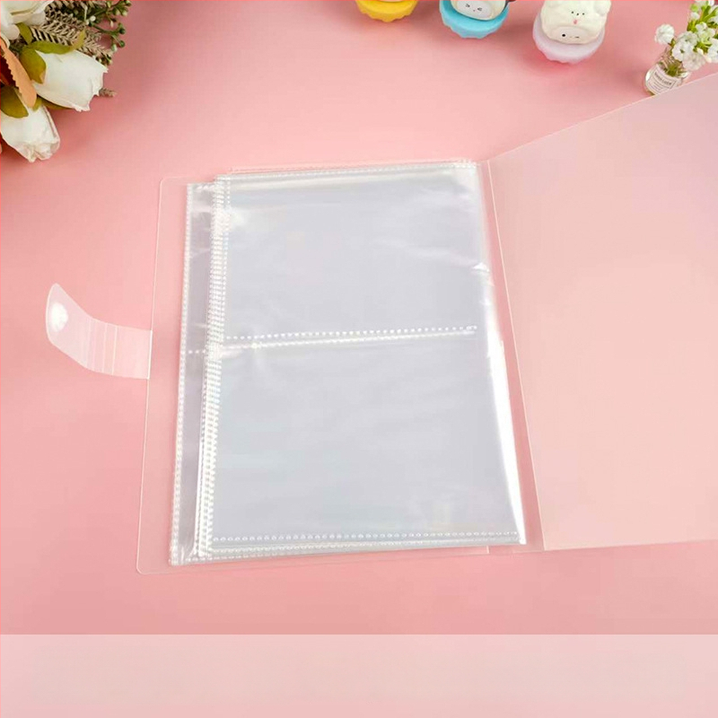 Átlátszó postai képeslap-tároló és információs füzet tárolótáskával