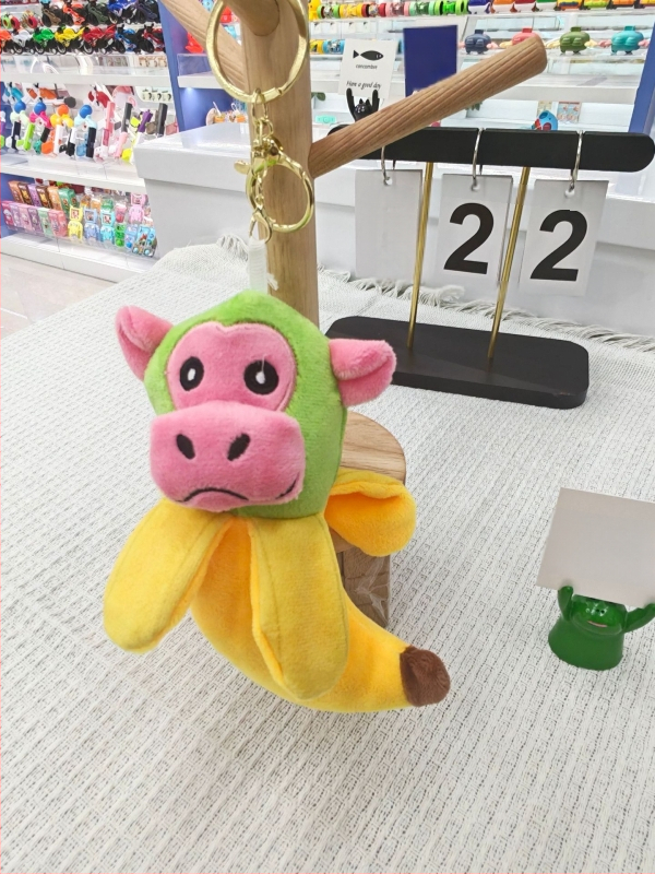 Плюшен ключодържател: акула-бебе и бананова маймуна, PP памук за пълнеж, супер мека къса плюшена повърхност, модел HN00066, персонализиране по мостра, унисекс, 7–14 г