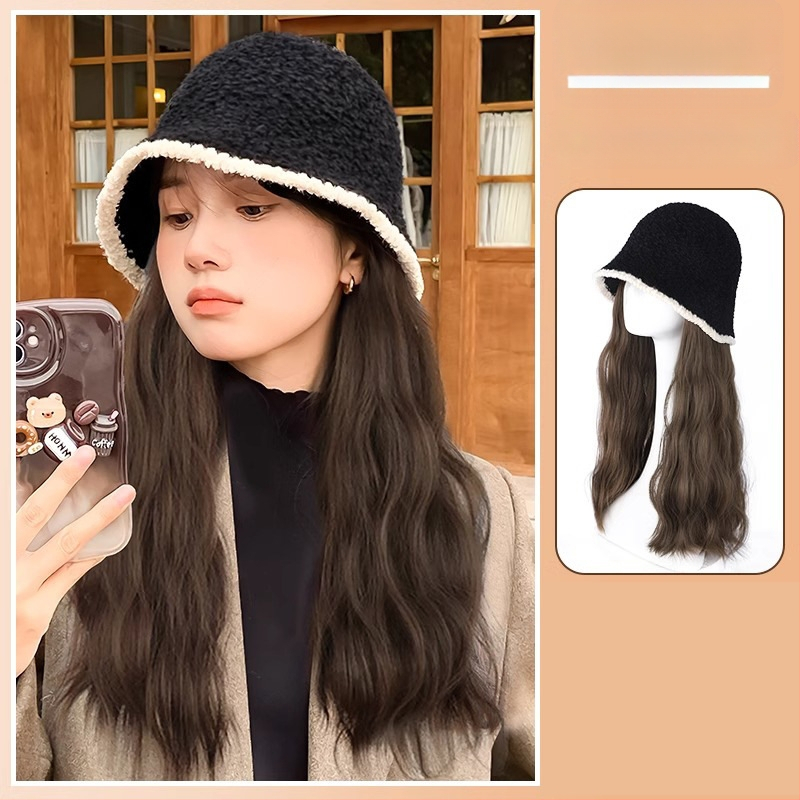 Horgászkalap paróka hosszú göndör hajjal, kötött őszi-téli stílus, természetes megjelenés, hajszálakból magas hőmérsékletű rost, frufru: egyenes vagy ferde, nem festhető és nem vasalható