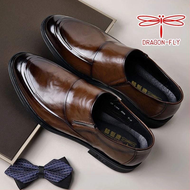 Pantofi bărbați cu vârf ascuțit, din velur de vacă, talpă vulcanizată, branț din lână, căptușeală din piele de cerb, stil retro