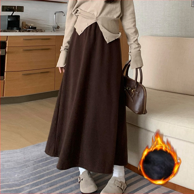 Fustă tricotată în linie A, fără guler, fără mâneci (Lungime medie; Amestec cașmir-poliester)