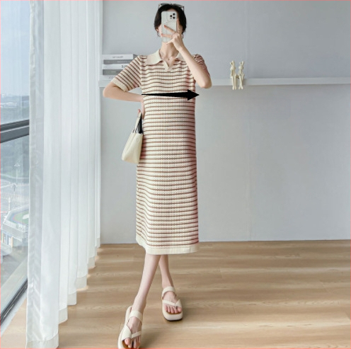 Rochie de maternitate cu guler polo, tricotată, fustă lungă cu panouri, pentru alăptare, mâneci 3/4