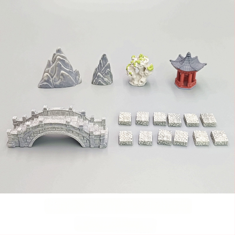 Mini peisaj în miniatură din rășină – decor de grădină în stil antic cu foișor, frunze de lotus, iaz și pod arcuit (Material: rășină; Tip material: plastic, rășină; Categorie: meșteșuguri din rășină; Stil: desen animat)