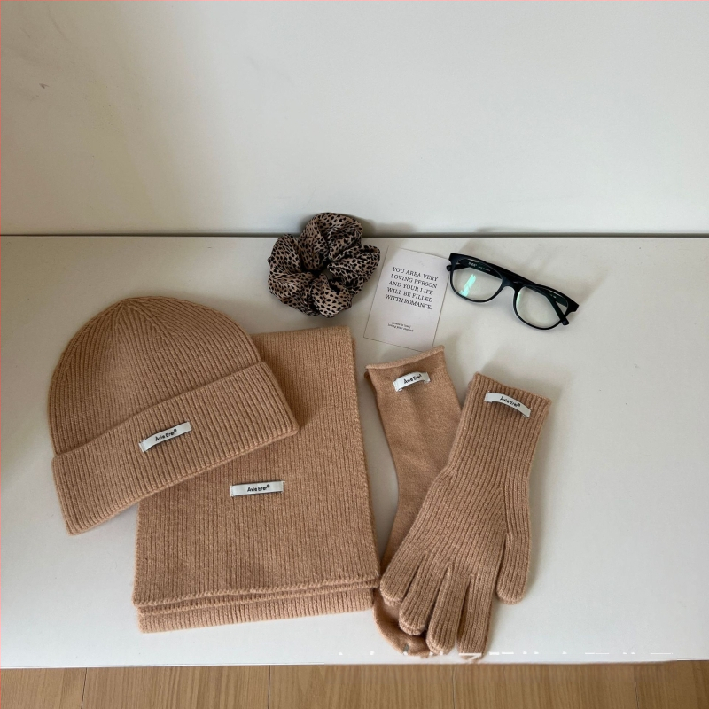 Τετραπλό σετ από μαλλί: καπέλο, φουλάρι, γάντια και κάλτσες για γυναίκες (Υλικό: μαλλί; Τεχνική: Jacquard; Μοτίβο: Μονόχρωμο; Περίοδος: Χειμώνας)