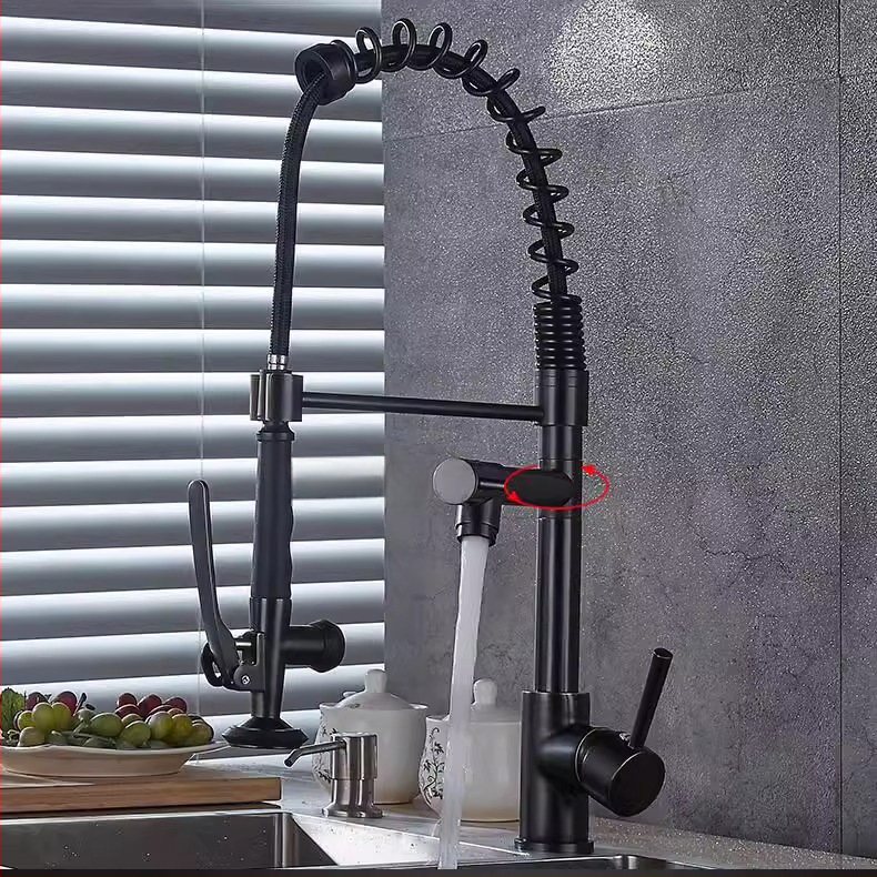 Kuchynský drezový kohút s meďou, keramickým jadrom ventilu a dvojitým prepojením