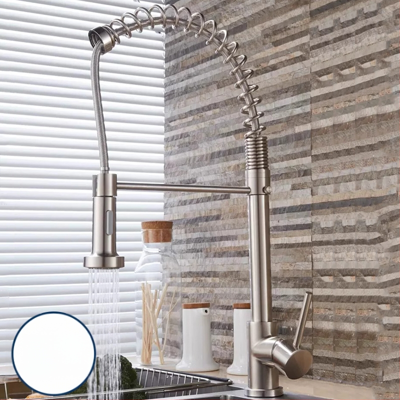 Kuchynský drezový kohút s meďou, keramickým jadrom ventilu a dvojitým prepojením