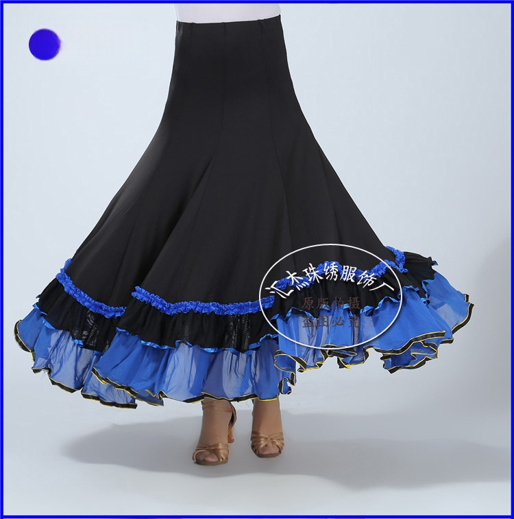 Suknja za standardni ples – 95% mliječno svila, 5% poliester; žena, proljeće 2026