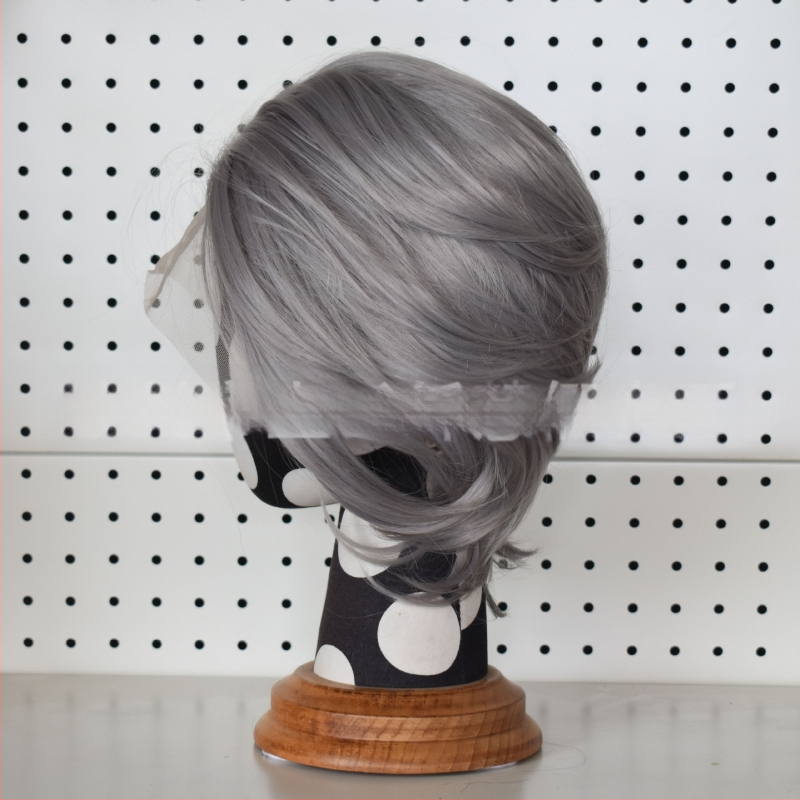 Cosplay paróka csipés elülsővel, rövid haj, hőálló szálak, kézzel szőtt elülső rész