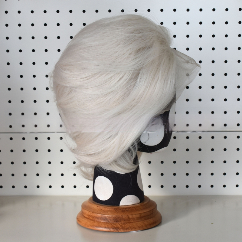 Cosplay paróka csipés elülsővel, rövid haj, hőálló szálak, kézzel szőtt elülső rész