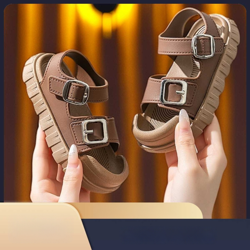 Unisex strand szandál – PVC felsőrész, PVC talp, csattal zárható, csúszásmentes puha talp, 2025 tavasz