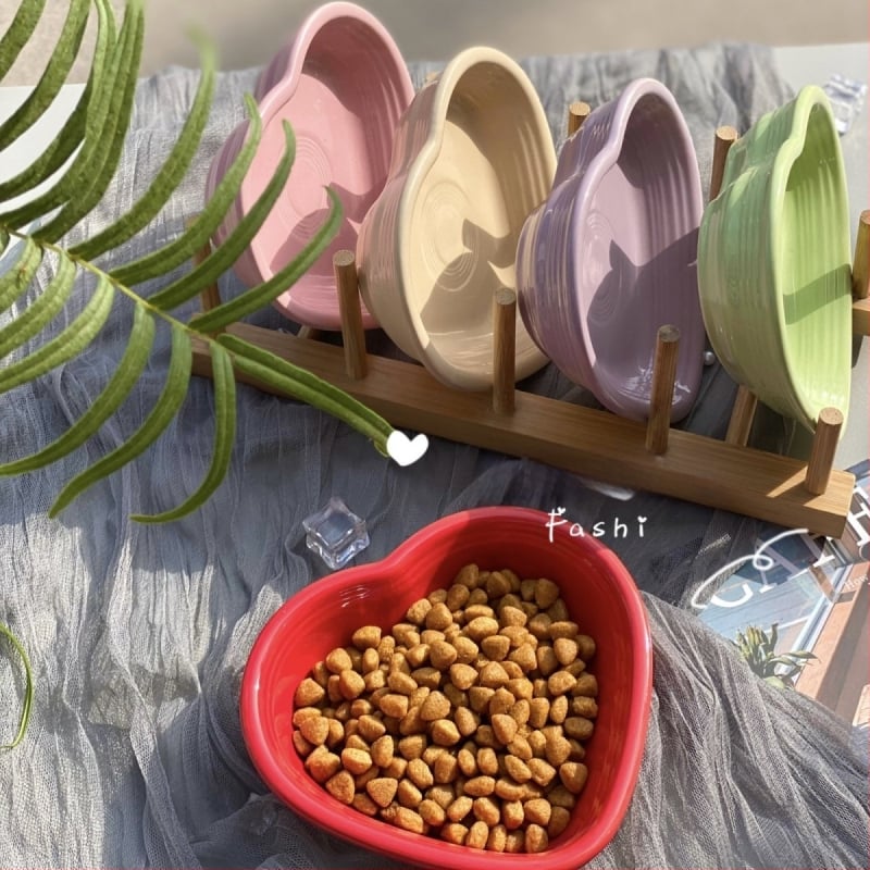 Πορσελάνινο μπολ κατοικίδίων σε σχήμα καρδιάς για γάτες και μικρά σκυλιά