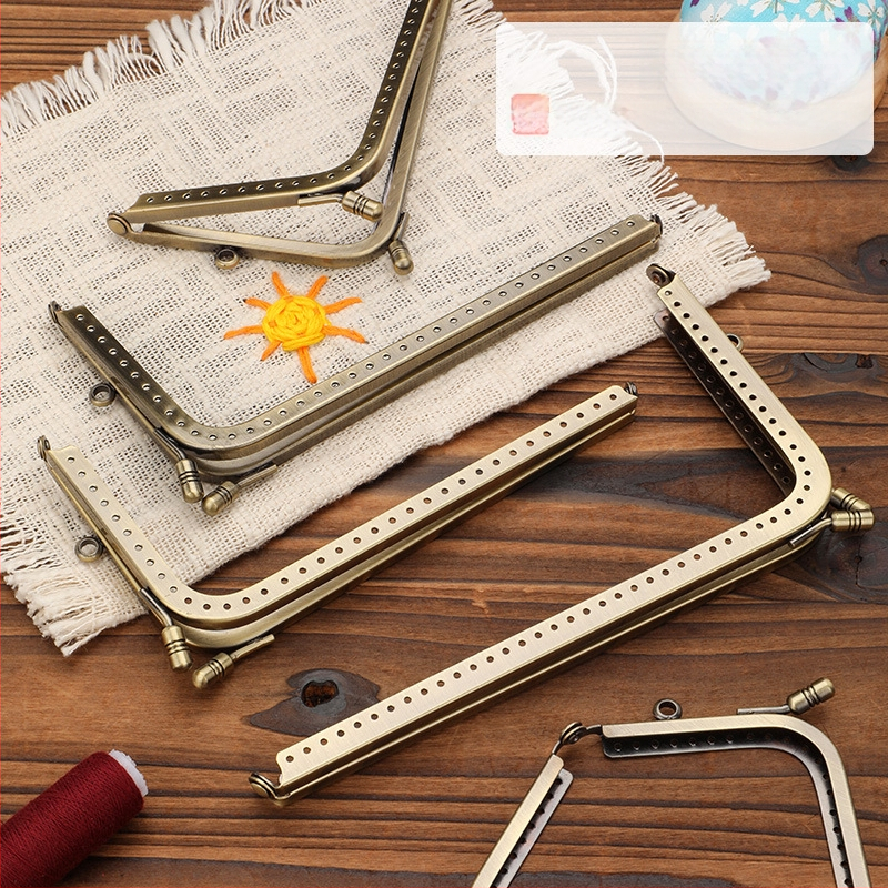 Príslušenstvo pre kabelky — kovové súčiastky tvaru L a tvaru 7, železo, XFL, odolné voči opotrebeniu, jar 2023